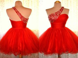 Kırmızı ucuz bir omuz Kısa Homecoming Elbiseler Boncuklar ve Kristaller ile Pileli Tül Vestidos De Festa Mini Aline Party Prom Gow6651422