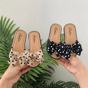 Fashion Children's Summer Slippers Girls Footwear Kids Fashion Bowknot Non-Slip Slippers Children Soft Sole Beach Shoes 240328