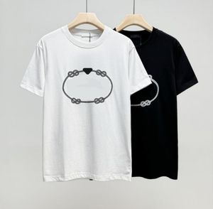 T-Shirts Casual Mens Women Designer T-Shirt mit Abzeichenbuchstaben Stickereien Mode Frauen Design Kleidung M-2xl Optional