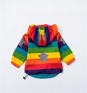 Jaqueta de menina menino casaco com capuz de capuz roupas de protetor solar arco -íris jaqueta de faixa bebê menino mangas compridas primavera e outono crianças roupas lj206304907