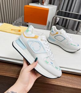 Designer Run weg Running Shoes Fashion Sneakers Damen Luxus Sportschuh Chaussures Casual Trainer Classic Sneaker Frau FGJHFGH