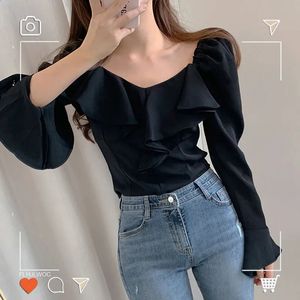 Ruffled toppar och blusar Autumn Fall Basic Wear Fare Sleeve Chic Korean Fashion Shirts Black Off Shoulder Women Top Blusa 240403