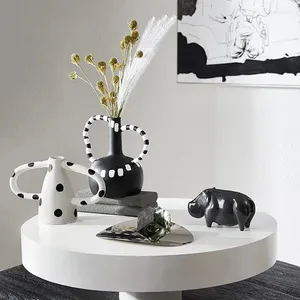 Vase Nordic Minimalist Style White Polka Dot Vase Vase Living Room Desktop Creative Dry Flowers花柄の家の飾り