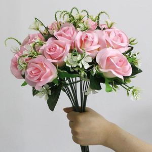 Декоративные цветы 18 Роз Эстетический свадебный букет искусственного завода Прямой высококачественный симулятор роза оптом.