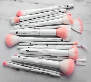 17pcs pincéis de maquiagem brancos define a base em pó Blusher Busher Eyeshadow Eyeliner Brush Cosmético Completo Make Up Brus3200941