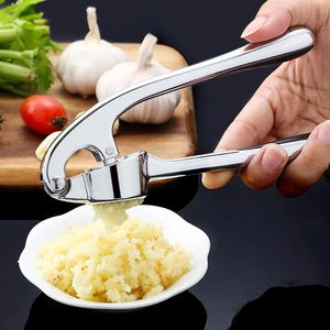 1pcs Zinc Alloy Long Handle Garlic Crusher Press Gadget Manual Food Processors Vegetable Fruit Tools Kitchen Accessories 240325