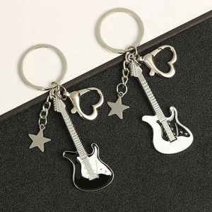 Keychains Lanyards Harajuku Y2K Guitar Love Heart Star Keychain Womens Sweet and Cool Trend Fashion Pendant Retro Aesthetic Bag Charm Accessories Q240403