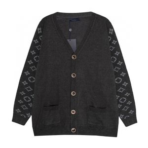 Cannello a maniche lunghe con cardigan in metallo stampato in metallo a maglia classica Stampa di lettere Fashi