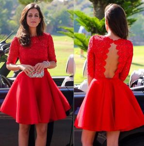 2019 Short Red Graduation Dresses with Short Sleeves Vintage High Neck Lace Bodice Cut Out Open Back Homecoming Dresses Cocktail D6452263