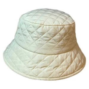 Szerokie czapki wiadra jesień i zimowe męskie damskie ciepłe ultra lekkie bawełniane diamentowe siatkowe czapka rybacka unisex koreańska wazina Q240403