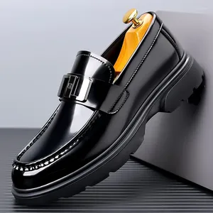 Sapatos casuais masculino penteado de moda ao ar livre escorrega em couro mocassins clássicos de negócios mocassins