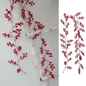 Dekorativa blommor 6ft Red Berry Christmas Garland Artificial Indoor Outdoor Garden Gate Home Decoration For Winter Holiday Faux Floral