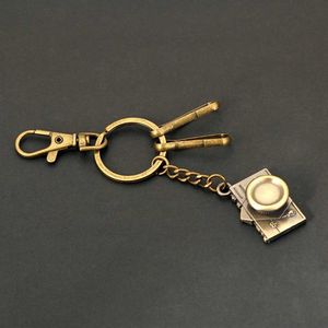 Keychains Lanyards Fashionabla Mini Retro Bronze Metal Car Keychain Multi Camera String Mens Pendant Creative Gift Jewelry Q240403