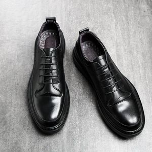 Sapatos casuais homens japoneses couro de couro vintage preto britânico cocôs de vestido de primavera outono de renda respirável para