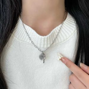 Designer Brand S925 Sterling Silver Tiffays Classic Letter Love Key Necklace Light Luxury Instagram Sweet Cool Crowd Layered Collar Chain With logo