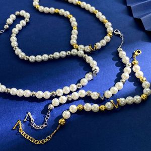 Zimny ​​kolor mosiądzu designerskie naszyjnik luksus wisiorek moda biała perła bransoletki pełne diamenty ekstrawaganckie zestaw fabrycznie hurtowo szybka dostawa