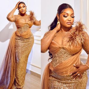 2024 Plus Size Prom Dresses For Black Women Illusion Evening Dresses Feathered Rhinestones Beaded Spets Birthday Dress Second Reception klänningar Engagemang Klänning AM602