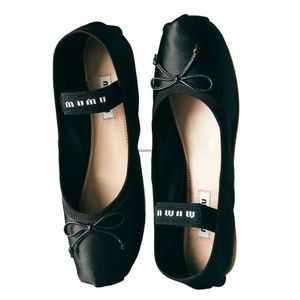 Miui Bow silk Yoga ballet flat shoe for woman men Casual Shoe Designer shoe outdoor tazz sandal loafer leather sexy luxury Dress shoe fashion dance walk trainer Shoes