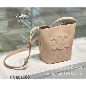 Одиночные летние сумки женская камея высокие сумки Crossbody Lady 2024 Классическая премиум -мощность ковша дуга плечо De Leather Triomphee Underarm 9m1m