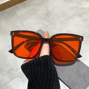 Nowe kobiety projektantki okularów przeciwsłonecznych luksusowe oko oko oka słoneczne żeńskie klasyczne szklanki vintage okulary Uv400 Oczarowane okulary Oculos de sol