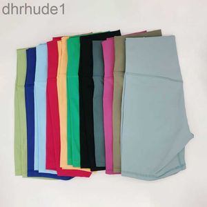 L067-2 Solid Color Sports Shorts High-rise Yoga Short Pants Slim Fit Women Runing No T-line Elastic Tight BA13