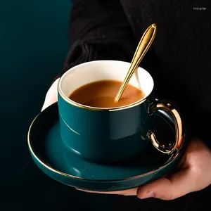 Чашки блюдцы 200 мл европейская кофейная чашка простая чайная блюдца набор золотого края зеленый керамический молоко завтрак