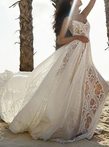 Bohemian Brautkleider 2020 Vneck Straps Spitzen Applikationen Brautkleider Sexy Rückenless Strand eine Linie Hochzeitskleid Robe de Mariee5389564