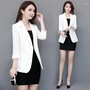 Kvinnors kostymer 2024 Spring Summer Striped Suit Coat Korean Long Sleeve Blazer Women Jackor Casual Slim Ladies Tops