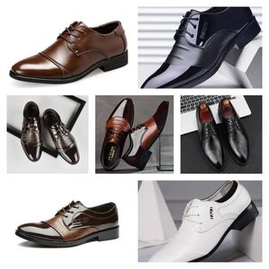 2024 Designer Multi Style läderskor, mäns casual skor, stor storlek Business Dress Shoes, Pointed Tinding Wedding Shoes