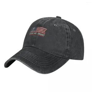 Bollmösningar i Gud vi litar på - Vintage USA Flag Cross Patriotic Christian T -shirt Cowboy Hat Trucker Cap Snap Back Baseball Men Kvinnor