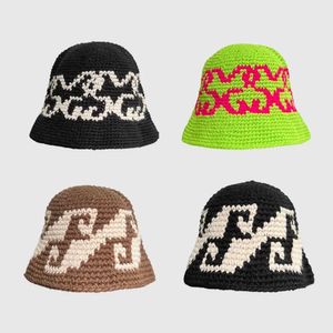 Breda randen hattar hink koreansk höst retro krokad ull hatt kvinnliga handgjorda vävda skål vinter q240403