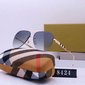 Fashion Designer for Women Classic Brand Womens Sunscreen Glasses Beach Radiation Level Trend Sunglasses with Box