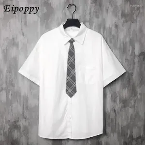 Giyim setleri beyaz kısa kollu gömlek erkekler ve gençler gevşek Kore tarzı öğrenci performans sınıfı