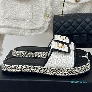 Plataformas de sandálias de designers femininas Plataformas de palha de sandália Pontos baixos de lã de lã Raffia praia chinelos