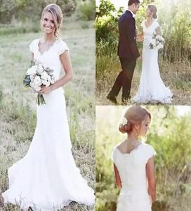 2018 Modest Country Wedding Dresses Scalloped V Neck Capped Sleeves Small A Line Modest Full Lace Bridal Gowns with Covered Button2232252