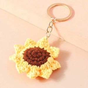 Keychains Lanyards Handwoven Sunflower Keychain suitable for women cute crochet flower pendant car keyring handbag gift Q240403