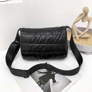 Torby na ramię kobiety mody pikowane stałe kolorowe torba żeńska swobodna nylonowa crossbody