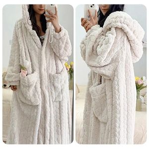 Abbigliamento da casa Weirdo Weoded Abes Women Tasches Solid Special Special Special Winter Inverno Nightwear Design in stile coreano da donna