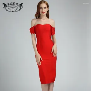 Sukienki imprezowe 2024 Seksowne kobiety bez ramiączki Red Rayon Walki wysokiej jakości sukienki Kobiety Summer Długość kolan elegancka bandaż