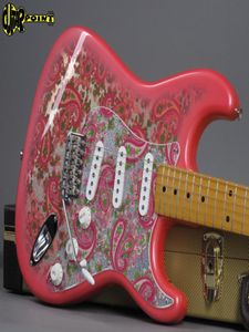 Özel Mağaza Masterbuilt 1968 Pink Paisley St Electric Guitar Alder Vücut 1 Parça Akçaağaç Boyun 21 FRETS Akçaağaç Kıvrığı Vintage Tun8093511