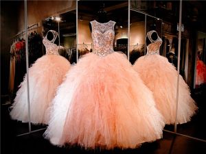 Kleider Erröten Ballkleid Quinceanera Kleid hoher Ausschnitt Schlüsselloch Rücken Schnüren Rücken gekräuseltes Organza Festzug Kleid sexy 16 Kleider