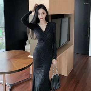 Casual Dresses Celebrity Banket Bling Long Sleeve Dress med paljetter Sexig Cross V-Neck Evening Party Gown Slim Maxi Chinese Prom