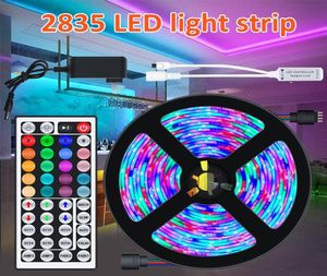 5M LED -remsljus SMD2835 IP65 Vattentät med 44 Nyckel Remote Control DIY -läge RGB -färger för rumsfest8649238