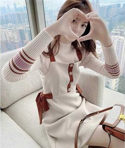 فستان ثنائي الربيع والعلامة التجارية الترفيهية الخريف يونغ تريبس النسائية setc240407