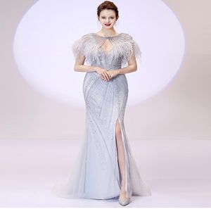 Lyrasue sereia mira prateada jóia de penas de luxo de luxo com zíper de miçanga cheia de costas elegantes vestidos de baile de formato de baile 8655191