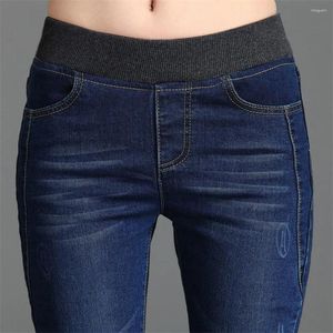 Jeans femininos Mulheres de pele Vantagem de jeans de jeans mom
