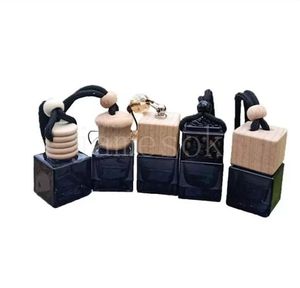 8 ml schwarze quadratische Auto -Parfümflaschen leere Glasflasche mit Holzschraubenkappe und Hängeseil für Dekorationen Luft DF161