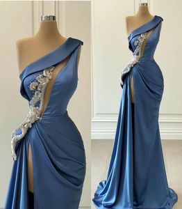 Arabic Aso Ebi Blue Evening Dresses Elegant Satin Applique Abiti da ballo di sirena in perline Abiti da ballo a una spalla sexy a fessura alta High Out Formal4971497