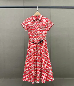 2024 디자이너 라펠 싱글 가슴 버튼 드레스 벨트 여성 여름 짧은 소매 캐주얼 우아한 A- 라인 드레스