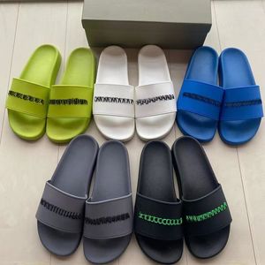 Lyxiga tofflor Designer Slides Sunny Beach Letter Sandal Mens Womens Fashion Soft Flat Shoes Couples Present With Box Mule 35-46